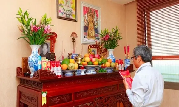 Văn Khấn Cúng Bàn Thờ Tổ Tiên