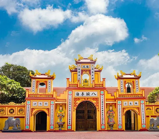 Bày Lễ Cúng Đền Đồng Bằng Thái Bình